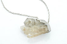 Load image into Gallery viewer, Quartz Labyrinth pendant