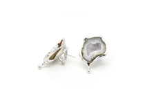 Load image into Gallery viewer, Glacier Tear earrings